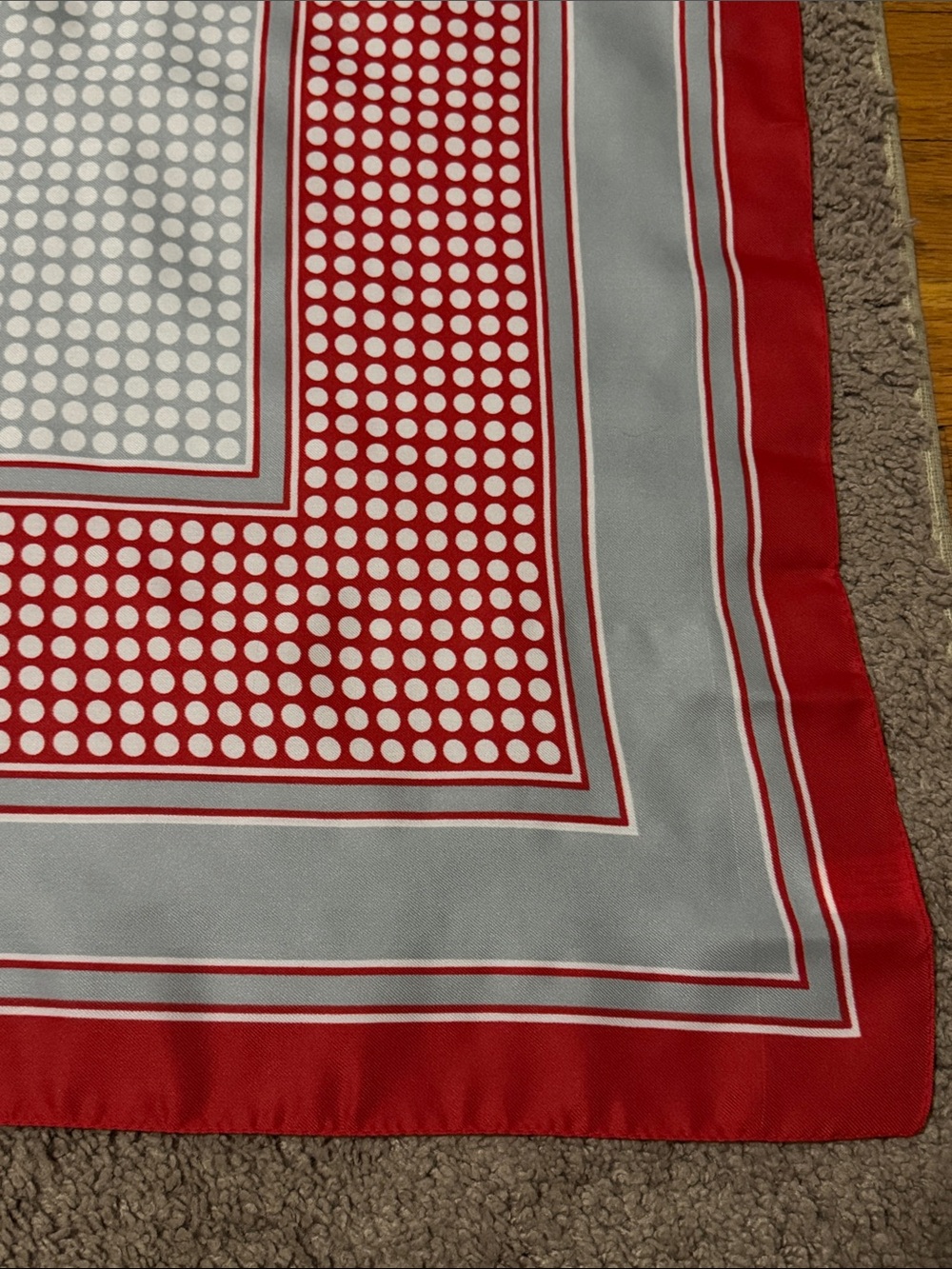 Gorgeous Vintage Scarf-Made in Italy-100% Polyester-Red/Blue/White-Polka Dot - Picture 9 of 15